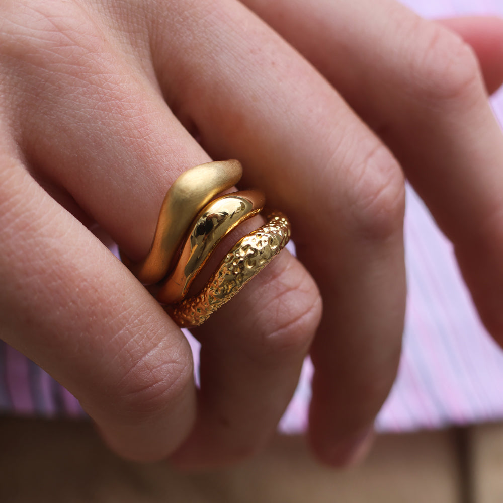Curva Textured Ring winther-studio-norway